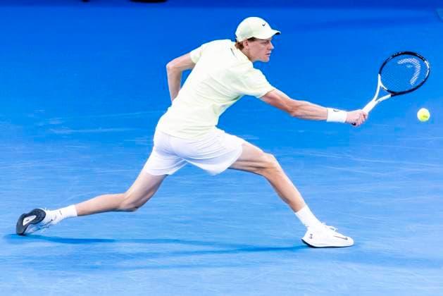 MELBOURNE, VIC - JANUARY 16: Jannik Sinner of Italy in action during Round 2 of the 2025 Australian Open on January 16 2025, at Melbourne Park in Melbourne, Australia. (Photo by Jason Heidrich Icon Sportswire) TENNIS: JAN 16 Australian Open EDITORIAL USE ONLY Icon250116211