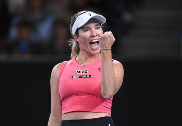 TENNIS AUSTRALIAN OPEN, Danielle Collins of USA celebrates winning her round 2 match against Destanee Aiava of Australia during the 2025 Australian Open at Melbourne Park in Melbourne, Thursday, January 16, 2025. ( NO ARCHIVING, EDITORIAL USE ONLY, NO USE IN BOOKS WITHOUT CONSENT MELBOURNE VICTORIA AUSTRALIA  Copyright: xLUKASxCOCHx 20250116113873008720
