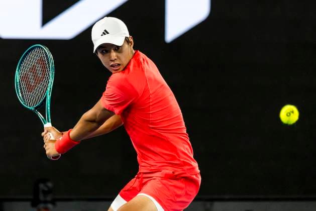 MELBOURNE, VIC - JANUARY 16: Learner Tien of the United States of America in action during Round 2 of the 2025 Australian Open on January 16 2025, at Melbourne Park in Melbourne, Australia. (Photo by Jason Heidrich Icon Sportswire) TENNIS: JAN 16 Australian Open EDITORIAL USE ONLY Icon250116231