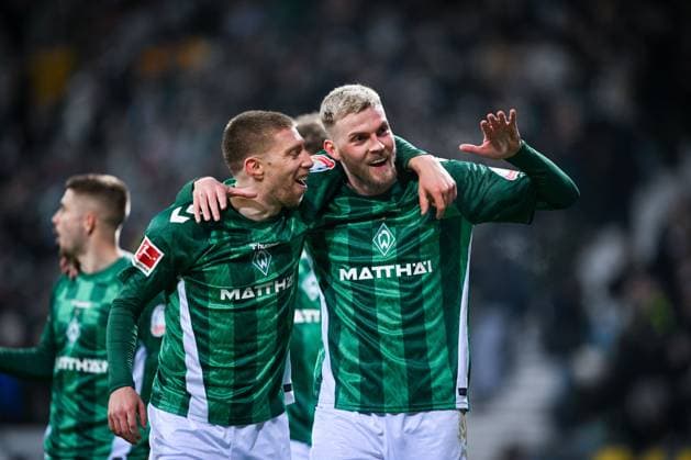 1 Bundesliga SV Werder Bremen 1 FC Heidenheim on 15 91 2025 at Weserstadion in Bremen Cheers, goal celebration, goal scorer, goal scorer Marvin Ducksch Werder Bremen celebrates his goal for the 21st time with Mitchell Weiser Werder Bremen MT