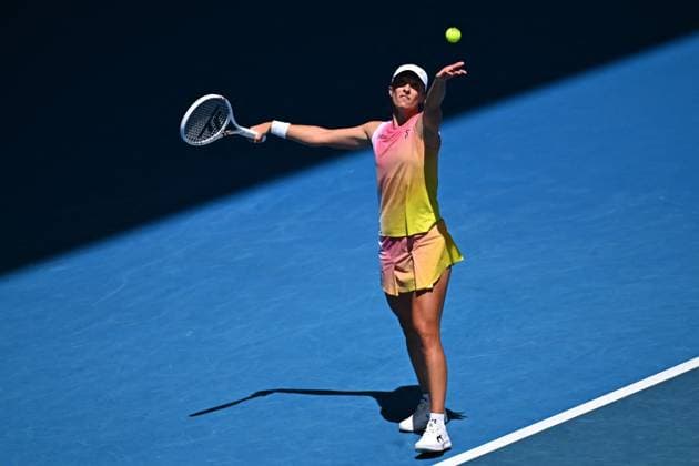 Australian Open - Womens Singles - Round 2 Iga Swiatek (POL) during her second matchat the 2025 Australian Open at Melbourne Park in Melbourne, AUSTRALIA, on January 16, 2025. Photo by Corinne Dubreuil ABACAPRESS.COM Melbourne Australia  Copyright: xDubreuilxCorinne ABACAx
