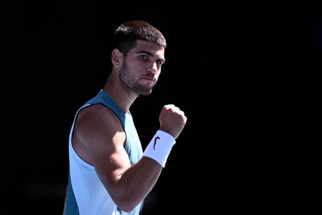 TENNIS AUSTRALIAN OPEN, Carlos Alcaraz of Spain reacts during his round three match against Nuno Borges of Portugal during the 2025 Australian Open at Melbourne Park in Melbourne, Friday, January 17, 2025. ( NO ARCHIVING, EDITORIAL USE ONLY, NO USE IN BOOKS WITHOUT CONSENT MELBOURNE VICTORIA AUSTRALIA  Copyright: xJOELxCARRETTx 20250117178644375468