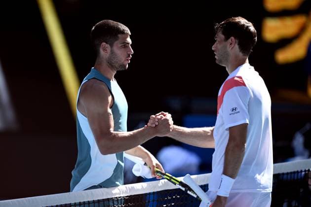 TENNIS AUSTRALIAN OPEN, Carlos Alcaraz of Spain is congratulated on his round three win by Nuno Borges of Portugal during the 2025 Australian Open at Melbourne Park in Melbourne, Friday, January 17, 2025. ( NO ARCHIVING, EDITORIAL USE ONLY, NO USE IN BOOKS WITHOUT CONSENT MELBOURNE VICTORIA AUSTRALIA  Copyright: xJOELxCARRETTx 20250117119701397839