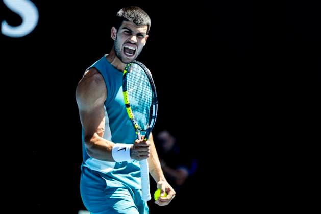 MELBOURNE, VIC - JANUARY 17: Carlos Alcaraz of Spain celebrates during Round 3 of the 2025 Australian Open on January 17 2025, at Melbourne Park in Melbourne, Australia. (Photo by Jason Heidrich Icon Sportswire) TENNIS: JAN 17 Australian Open EDITORIAL USE ONLY Icon250117108