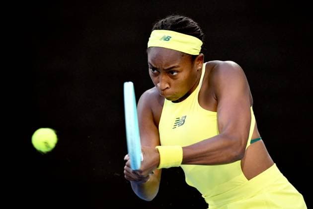 TENNIS AUSTRALIAN OPEN, Coco Gauff of USA returns during her round three match against Leylah Fernandez of Canada during the 2025 Australian Open at Melbourne Park in Melbourne, Friday, January 17, 2025. ( NO ARCHIVING, EDITORIAL USE ONLY, NO USE IN BOOKS WITHOUT CONSENT MELBOURNE VICTORIA AUSTRALIA  Copyright: xJOELxCARRETTx 20250117166651635259