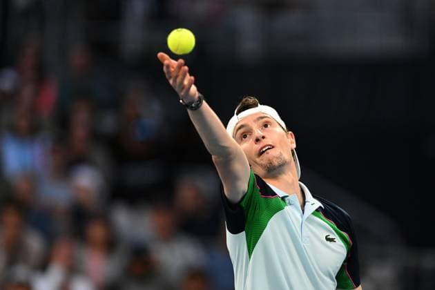 TENNIS AUSTRALIAN OPEN, Ugo Humbert of France serves during his round three match against Arthur Fils of France during the 2025 Australian Open at Melbourne Park in Melbourne, Friday, January 17, 2025. ( NO ARCHIVING, EDITORIAL USE ONLY, NO USE IN BOOKS WITHOUT CONSENT MELBOURNE VICTORIA AUSTRALIA  Copyright: xLUKASxCOCHx 20250117162798910846