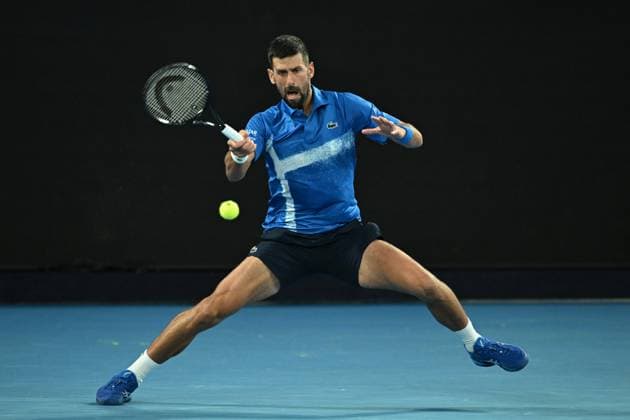 TENNIS AUSTRALIAN OPEN, Novak Djokovic of Serbia returns during his round three match against Tomas Machac of Czechia during the 2025 Australian Open at Melbourne Park in Melbourne, Friday, January 17, 2025. ( NO ARCHIVING, EDITORIAL USE ONLY, NO USE IN BOOKS WITHOUT CONSENT MELBOURNE VICTORIA AUSTRALIA  Copyright: xJAMESxROSSx 20250117170482773610