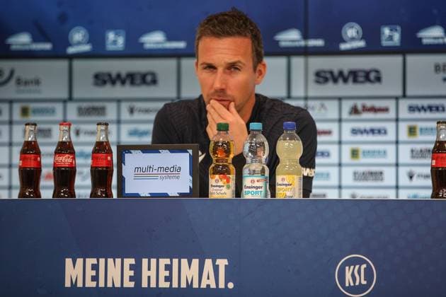Christian Eichner Karlsruher SC, Head Coach at the press conference and the announcement about the loan of Mikkel Kaufmann, Karlsruher SC Football, 2 Bundesliga, Press conference and training, 2024 2025, 17 01 2025, DFL REGULATES PROHIBIT ANY USE OF PHOTOGRAPHS AS IMAGE SEQUENCES AND OR QUASI VIDEO, Karlsruher SC Football, 2 Bundesliga, Press conference and training, 2024 2025, 17 01 2025 Karlsruhe Copyright: xEibner-Pressefoto JanxPrihodax EP_JPA