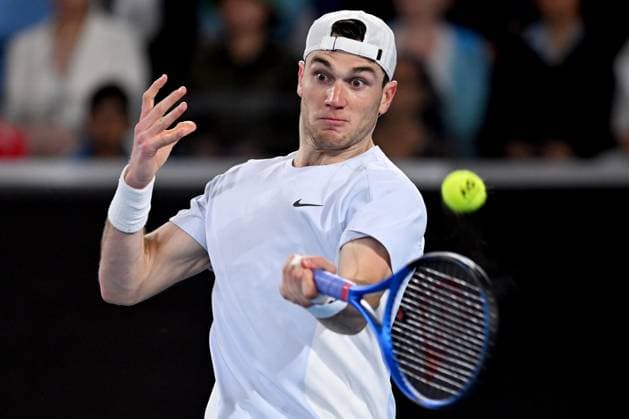 TENNIS AUSTRALIAN OPEN, Jack Draper of Great Britain returns during his round three match against Aleksandar Vukic of Australia during the 2025 Australian Open at Melbourne Park in Melbourne, Friday, January 17, 2025. ( NO ARCHIVING, EDITORIAL USE ONLY, NO USE IN BOOKS WITHOUT CONSENT MELBOURNE VICTORIA AUSTRALIA  Copyright: xLUKASxCOCHx 20250117184836051707