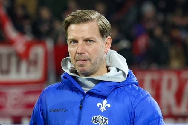 17 01 2025, xfanx, Soccer 2 Bundesliga, Fortuna Duesseldorf SV Darmstadt 98 emspor, v l Head Coach Florian Kohfeldt SV Darmstadt DFL DFB REGULATIONS PROHIBIT ANY USE OF PHOTOGRAPHS as IMAGE SEQUENCES and or QUASI VIDEO Duesseldorf mfan
