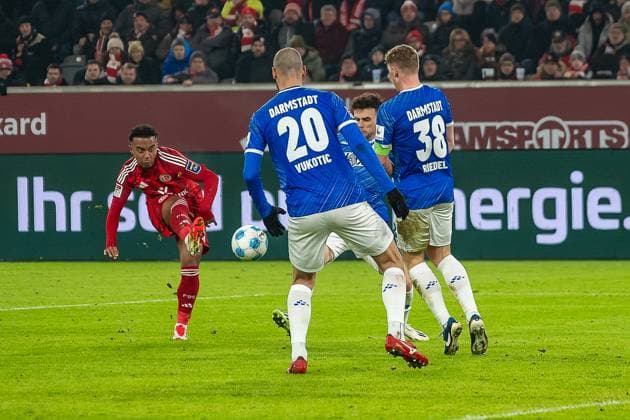 17 01 2025, Soccer 2 Bundesliga, Season 2024 2025, Matchday 18, Fortuna Duesseldorf vs SV Darmstadt 98 at Merkur Spiel Arena in Duesseldorf Myron van Brederode Fortuna Duesseldorf, 10 scores the goal for 1 0 Important note According to the regulations of the DFL German Football League or the DFB German Football Association, it is prohibited to use or have used photographs taken in the stadium and or of the match in the form of sequential images and or video-like photo series Foto Kirchner Media TH Copyright: xKirchner-Media THx