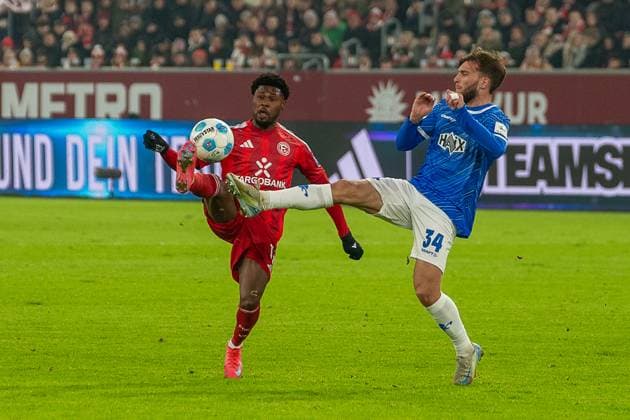17 01 2025, Soccer 2 Bundesliga, Season 2024 2025, Matchday 18, Fortuna Duesseldorf vs SV Darmstadt 98 in the Merkur Spiel Arena in Duesseldorf duel between Moritz Broni Kwarteng Fortuna Duesseldorf, 11 and Kilian Julian Corredor SV Darmstadt 98, 34 Important note In accordance with the regulations of the DFL German Football League and the DFB German Football Association, it is prohibited to utilize or have utilized photographs taken in the stadium or of the match in the form of sequential images or video-like photo series Foto Kirchner Media TH Copyright: xKirchner-Media THx