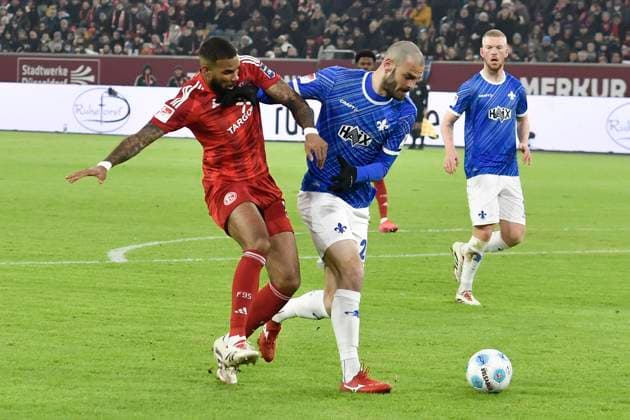 Penalty area scene Aleksandar Vukotic Darmstadt 20 thwarts goal chance of Jamil Siebert Duesseldorf 20 17 01 2025 Soccer Fortuna Duesseldorf vs SV Darmstadt 98, Merkur Spiel Arena, Duesseldorf, DFB DFL REGULATIONS PROHIBIT ANY USE OF PHOTOGRAPHS AS IMAGE SEQUENCES AND OR QUASI VIDEO NRW Germany Copyright: xpepphotox xSaschaxWeizx pep00321, pep_20250117_hm_5089