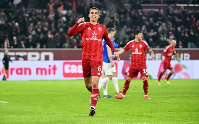 Football, 2 Bundesliga, Germany, Men, Season 2024 2025, Matchday 18, Merkur Spiel Arena Düsseldorf, Fortuna Düsseldorf SV Darmstadt Jubel Giovanni Haag F95 after his goal for 2 0 Jubel, joy, action