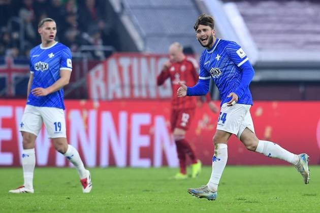 Soccer 2 Bundesliga 18 Matchday Fortuna Düsseldorf SV Darmstadt 98 on 17 01 2025 at Merkur Spiel Arena in Düsseldorf Goal celebration to 2 1 by Kilian Julian Corredor Darmstadt DFL regulations prohibit any use of photographs as image sequences and or quasi video xRx