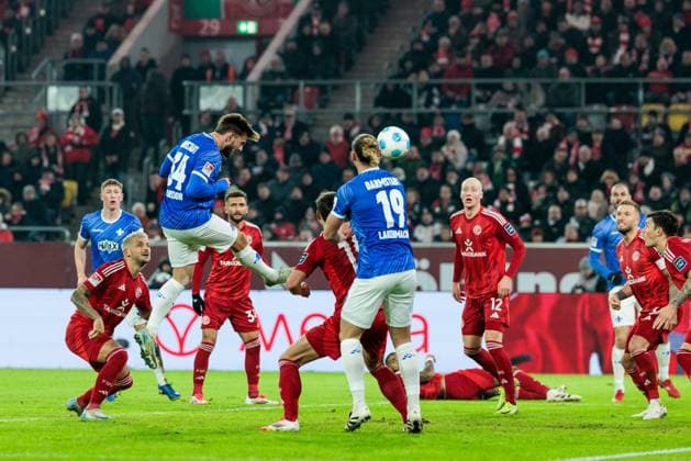 2 Soccer Bundesliga Fortuna Düsseldorf 1895 SV Darmstadt 98 17 01 2025 Killian Julian Corredor SV Darmstadt 98, 34 heads to 2 2 goal, header 2 Soccer Bundesliga Fortuna Düsseldorf 1895 SV Darmstadt 98, Düsseldorf, Merkur Spiel Arena on 17 01 2025 DFL REGULATIONS PROHIBIT ANY USE OF PHOTOGRAPHS AS IMAGE SEQUENCES AND OR QUASI VIDEO Copyright: xBEAUTIFULxSPORTS Wunderlx