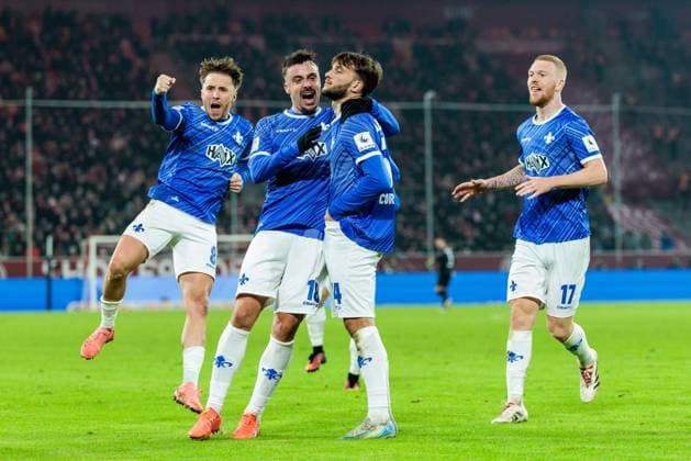 2 Soccer Bundesliga Fortuna Düsseldorf 1895 SV Darmstadt 98 17 01 2025 Cheers for 2 2 by Killian Julian Corredor SV Darmstadt 98, 34 2 Soccer Bundesliga Fortuna Düsseldorf 1895 SV Darmstadt 98, Düsseldorf, Merkur Spiel Arena on 17 01 2025 DFL REGULATIONS PROHIBIT ANY USE OF PHOTOGRAPHS AS IMAGE SEQUENCES AND OR QUASI VIDEO Copyright: xBEAUTIFULxSPORTS Wunderlx