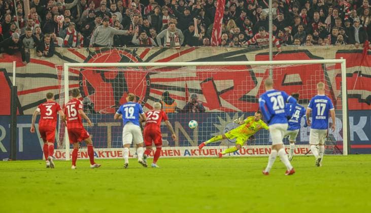 GER, Düsseldorf, Fortuna Düsseldorf vs SV Darmstadt 98, 2 Bundesliga, Football, DFB, Season 2024 2025, Merkur Spiel Arena, Matchday 18, in picture penalty goal for SV Darmstadt 98 DFB DFL REGULATIONS PROHIBIT ANY USE OF PHOTOGRAPHS AS IMAGE SEQUENCES AND OR QUASI VIDEO, 15 12 2024, Copyright: HMBxMedia HendrikxHamelau