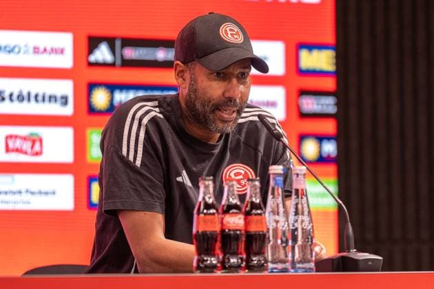 Daniel Thioune Fortuna Duesseldorf, Coach at the post-match press conference, GER Fortuna Duesseldorf vs SV Darmstadt 98, Football, 2 Bundesliga, Matchday 18, Season 2024 2025, 17 01 2025 DFB DFL REGULATIONS PROHIBIT ANY USE OF PHOTOGRAPHS AS IMAGE SEQUENCES AND OR QUASI VIDEO, GER Fortuna Duesseldorf vs SV Darmstadt 98, Football, 2 Bundesliga, Matchday 18, Season 2024 2025, 17 01 2025 Duesseldorf Copyright: xEibner-Pressefoto FabianxFriesex EP_FFE