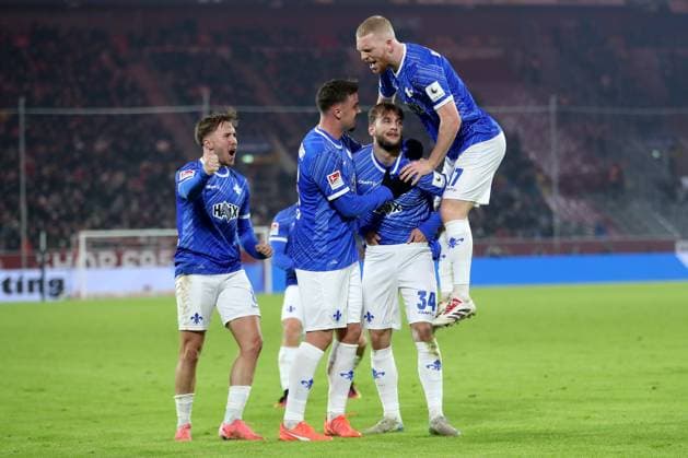 17 01 2025, Soccer, Fortuna Düsseldorf SV Darmstadt 98, 2 Soccer Bundesliga, 18 Matchday, Merkur Spiel Arena, Season 2024 2025 Goal celebration after the 2 2 equalizer by scorer Killian Corredor SV Darmstadt 34 DFB regulations prohibit any use of photographs as image sequences and or quasi video North Rhine-Westphalia Germany