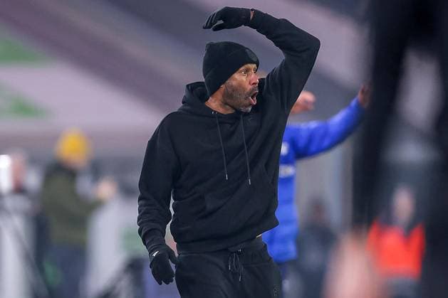 17 01 2025, Football, Fortuna Düsseldorf SV Darmstadt 98, 2 Fußball Bundesliga, 18 Matchday, Merkur Spiel Arena, Season 2024 2025 Head coach Daniel Thioune Coach Fortuna Düsseldorf gesticulating on the sidelines DFB regulations prohibit any use of photographs as image sequences and or quasi video North Rhine-Westphalia Germany