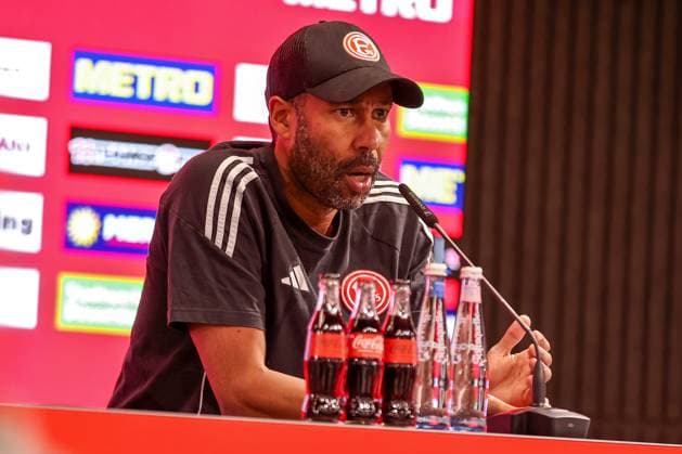 17 01 2025, Football, Fortuna Düsseldorf SV Darmstadt 98, 2 Fußball Bundesliga, Matchday 18, Merkur Spiel Arena, Season 2024 2025 Press conference with the coaches after the match Head coach Daniel Thioune Coach Fortuna Düsseldorf DFB regulations prohibit any use of photographs as image sequences and or quasi video North Rhine-Westphalia Germany