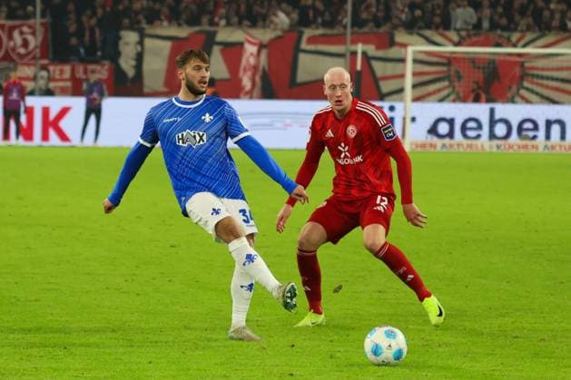 17 01 2025, xfanx, Fußball 2 Bundesliga, Fortuna Duesseldorf SV Darmstadt 98 emspor, f l in duel Killian Julian Corredor SV Darmstadt 98 and Valgeir Lunddal Fridriksson Fortuna Duesseldorf DFL DFB REGULATIONS PROHIBIT ANY USE OF PHOTOGRAPHS as IMAGE SEQUENCES and or QUASI VIDEO Duesseldorf mfan