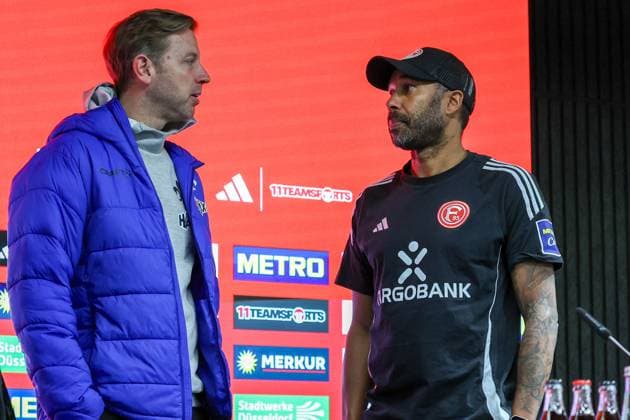 17 01 2025, xfanx, Fußball 2 Bundesliga, Fortuna Duesseldorf SV Darmstadt 98 emspor, f l head coach Florian Kohfeldt SV Darmstadt 98 and head coach Daniel Thioune Fortuna Duesseldorf at the press conference after the match DFL DFB REGULATIONS PROHIBIT ANY USE OF PHOTOGRAPHS as IMAGE SEQUENCES and or QUASI VIDEO Duesseldorf mfan