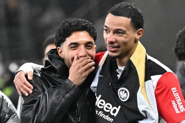 17 01 2025, xjhx, Fussball 1 Bundesliga, Eintracht Frankfurt Borussia Dortmund emspor, v l jubilation, joy about the victory at Frankfurt Omar Marmoush Eintracht Frankfurt Hugo Ekitike Eintracht Frankfurt DFL DFB REGULATIONS PROHIBIT ANY USE OF PHOTOGRAPHS as IMAGE SEQUENCES and or QUASI VIDEO Frankfurt am Main