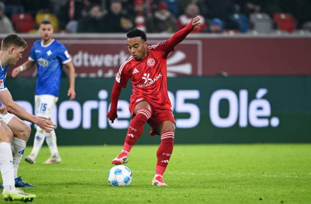 Football, 2 Bundesliga, Germany, Men, Season 2024 2025, Matchday 18, Merkur Spiel Arena Düsseldorf, Fortuna Düsseldorf SV Darmstadt 2 2 Myron van Brederode F95 action, single image
