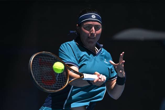 TENNIS AUSTRALIAN OPEN, Ons Jabeur of Tunisia returns during her round three match against Emma Navarro of USA during the 2025 Australian Open at Melbourne Park in Melbourne, Saturday, January 18, 2025. ( NO ARCHIVING, EDITORIAL USE ONLY, NO USE IN BOOKS WITHOUT CONSENT MELBOURNE VICTORIA AUSTRALIA  Copyright: xJAMESxROSSx 20250118184913660740
