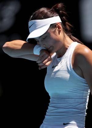 Emma Raducanu of GBR frustrated Australian Open, Day Seven, Tennis, Melbourne Park, Melbourne, Australia - 18 Jan 2025  Copyright: xEllaxLing Shutterstockx 15105036a