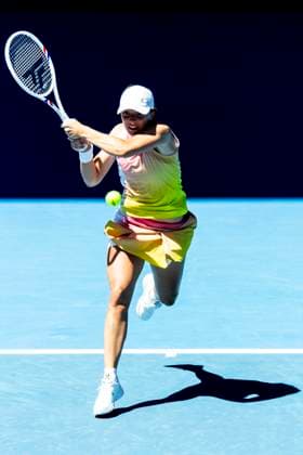 MELBOURNE, VIC - JANUARY 18: Iga Swiatek of Poland in action during Round 3 of the 2025 Australian Open on January 18 2025, at Melbourne Park in Melbourne, Australia. (Photo by Jason Heidrich Icon Sportswire) TENNIS: JAN 18 Australian Open EDITORIAL USE ONLY Icon250118002
