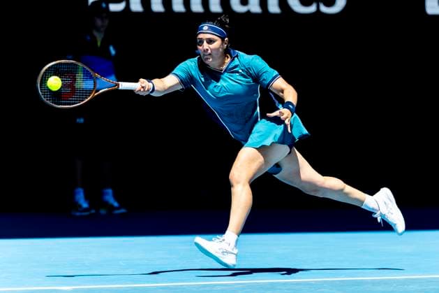 MELBOURNE, VIC - JANUARY 18: Ons Jabeur of Tunisia in action during Round 3 of the 2025 Australian Open on January 18 2025, at Melbourne Park in Melbourne, Australia. (Photo by Jason Heidrich Icon Sportswire) TENNIS: JAN 18 Australian Open EDITORIAL USE ONLY Icon250118035
