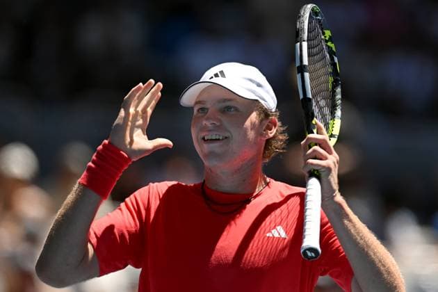TENNIS AUSTRALIAN OPEN, Alex Michelsen of USA celebrates match point during his round three win over Karen Khachanov of Russia during the 2025 Australian Open at Melbourne Park in Melbourne, Saturday, January 18, 2025. ( NO ARCHIVING, EDITORIAL USE ONLY, NO USE IN BOOKS WITHOUT CONSENT MELBOURNE VICTORIA AUSTRALIA  Copyright: xLUKASxCOCHx 20250118144534940719