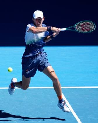 Tennis 2025: Australian Open Day 7 January 18, 2025: 8th seed ALEX DE MINAUR of Australia in action against 31st seed FRANCISCO CERUNDOLO of Argentina on Rod Laver Arena in a Men s Singles 3rd round match on day 7 of the 2025 Australian Open in Melbourne, Australia. Sydney Low Cal Media(Credit Image: Â Sydney Low Cal Sport Media) Melbourne Victoria Australia EDITORIAL USE ONLY Copyright: xx ZUMA-20250118_faf_c04_037.jpg SydneyxLowx csmphotothree345639