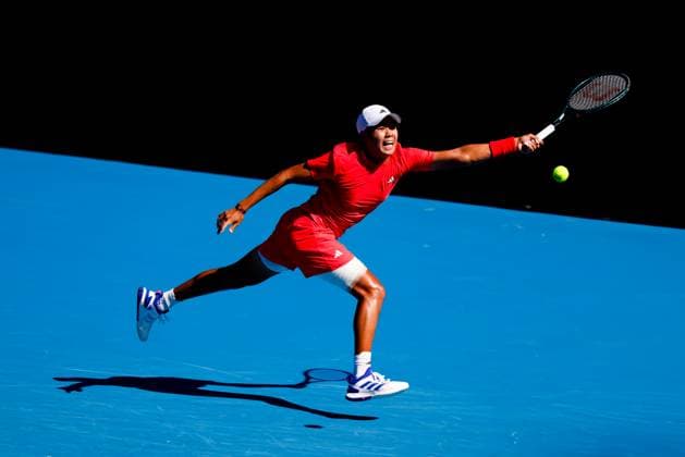 January 18, 2025: MELBOURNE, AUSTRALIA - JANUARY 18: Learner Tien of USA hits a forehand against Corentin Moutet of France on day seven of the 2025 Australian Open at Melbourne Park on January 18, 2025 in Melbourne, Australia. - ZUMAp121 20250118_zsp_p121_084 Copyright: xChrisxPutnamx