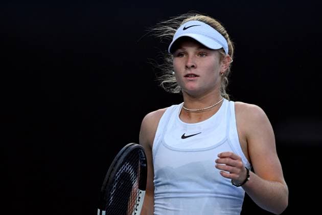 TENNIS AUSTRALIAN OPEN, Emerson Jones of Australia returns during her round one girls singles match against Anastasia Lizunova of Russia during the 2025 Australian Open at Melbourne Park in Melbourne, Saturday, January 18, 2025. ( NO ARCHIVING, EDITORIAL USE ONLY, NO USE IN BOOKS WITHOUT CONSENT MELBOURNE VICTORIA AUSTRALIA  Copyright: xLUKASxCOCHx 20250118180531447702