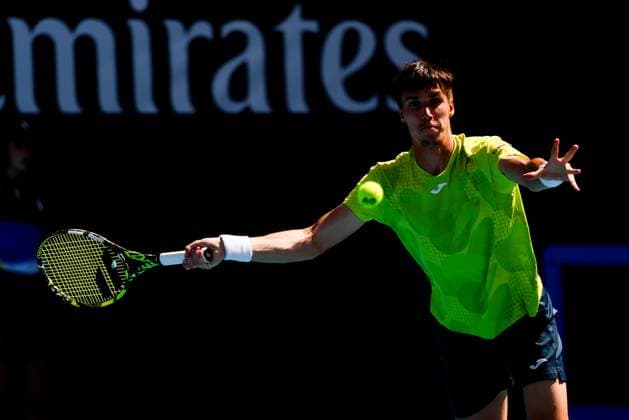 January 18, 2025: MELBOURNE, AUSTRALIA - JANUARY 18: Fabian Marozsane of Hungary plays against Lorenzo Sonego of Italy on day seven of the 2025 Australian Open at Melbourne Park on January 18, 2025 in Melbourne, Australia. - ZUMAp121 20250118_zsp_p121_106 Copyright: xChrisxPutnamx