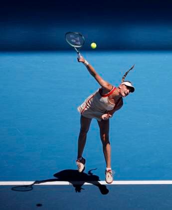 (250118) -- MELBOURNE, Jan. 18, 2025 -- Dayana Yastremska serves during the women s singles 3rd round match between Elena Rybakina of Kazakhstan and Dayana Yastremska of Ukraine at Australian Open tennis tournament in Melbourne, Australia, Jan. 18, 2025. ) (SP)AUSTRALIA-MELBOURNE-TENNIS-AUSTRALIAN OPEN-DAY 7 MaxPing 