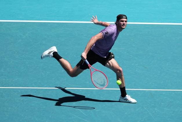 Jour 7 - Open de tennis d Australie à Melbourne TAYLOR FRITZ (USA) lors du septième jour de l Open de tennis d Australie à Melbourne, Australie, le 18 janvier 2025. Nicolas Luttiau Bestimage Day 7 of the Australian Open tennis tournament in Melbourne, Australia, on January 18, 2025. Melbourne Australie  Copyright: x xNicolasxLuttiau Bestimagex xNicolasxLuttiau Bestimagex