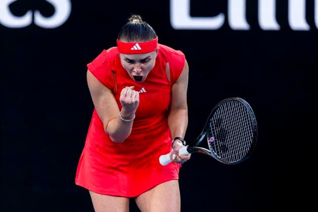 MELBOURNE, VIC - JANUARY 18: Elina Svitolina of Ukraine celebrates during Round 3 of the 2025 Australian Open on January 18 2025, at Melbourne Park in Melbourne, Australia. (Photo by Jason Heidrich Icon Sportswire) TENNIS: JAN 18 Australian Open EDITORIAL USE ONLY Icon250118188