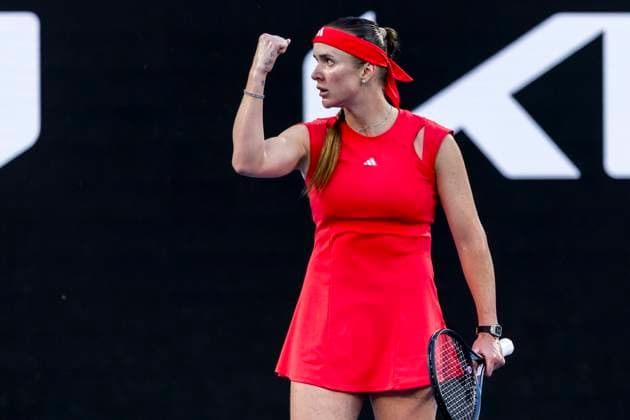 MELBOURNE, VIC - JANUARY 18: Elina Svitolina of Ukraine celebrates during Round 3 of the 2025 Australian Open on January 18 2025, at Melbourne Park in Melbourne, Australia. (Photo by Jason Heidrich Icon Sportswire) TENNIS: JAN 18 Australian Open EDITORIAL USE ONLY Icon250118191