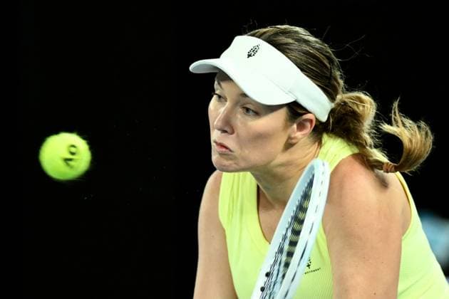 TENNIS AUSTRALIAN OPEN, Danielle Collins of USA returns during her round three match against Madison Keys of USA during the 2025 Australian Open at Melbourne Park in Melbourne, Saturday, January 18, 2025. ( NO ARCHIVING, EDITORIAL USE ONLY, NO USE IN BOOKS WITHOUT CONSENT MELBOURNE VICTORIA AUSTRALIA  Copyright: xJOELxCARRETTx 20250118166233694274