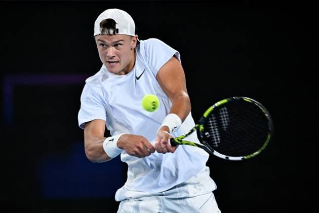 TENNIS AUSTRALIAN OPEN, Holger Rune of Denmark returns during his round three match against Miomir Kecmanovic of Serbia during the 2025 Australian Open at Melbourne Park in Melbourne, Saturday, January 18, 2025. ( NO ARCHIVING, EDITORIAL USE ONLY, NO USE IN BOOKS WITHOUT CONSENT MELBOURNE VICTORIA AUSTRALIA  Copyright: xJAMESxROSSx 20250118123960604999