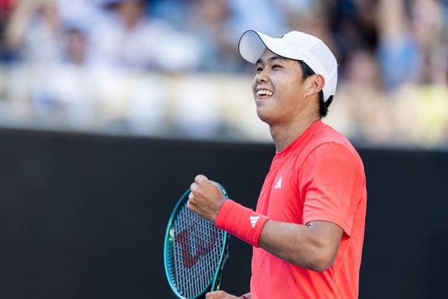 (250118) -- MELBOURNE, Jan. 18, 2025 -- Learner Tien celebrates after the men s singles 3rd round match between Learner Tien of the United States and Corentin Moutet of France at Australian Open tennis tournament in Melbourne, Australia, Jan. 18, 2025. (Photo by Xinhua) (SP)AUSTRALIA-MELBOURNE-TENNIS-AUSTRALIAN OPEN-DAY 7 HuxJingchen 