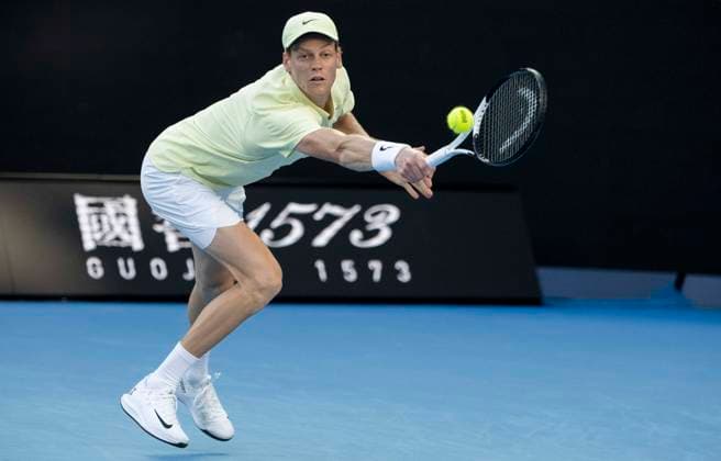 (250118) -- MELBOURNE, Jan. 18, 2025 -- Jannik Sinner hits a return during the men s singles 3rd round match between Jannik Sinner of Italy and Marcos Giron of the United States at Australian Open tennis tournament in Melbourne, Australia, Jan. 18, 2025. ) (SP)AUSTRALIA-MELBOURNE-TENNIS-AUSTRALIAN OPEN-DAY 7 LuixSiuxWai 