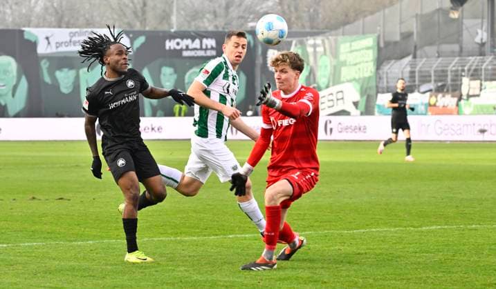18 01 2025 Soccer season 2024 2025 2 Soccer Bundesliga 18 Matchday SC Preußen Preussen Münster SCP SpVgg Greuther Fürth Kleeblatt Sportfoto Zink xwoxzix DFL regulations prohibit any use of photographs as image sequences and or quasi video only for editorial use Noel Futkeu 9, SpVgg Greuther Fürth Torge Paetow 16, Preußen Münster Johannes Schenk 1, Preußen Münster