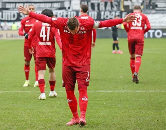 18 01 2025, xmohx, Fußball 2 Bundesliga, 1 FC Kaiserslautern SSV Ulm 1846 Fußball emspor, v l Kaiserslautern cheered by Marlon Ritter the1 1 DFL DFB REGULATIONS PROHIBIT ANY USE OF PHOTOGRAPHS as IMAGE SEQUENCES and or QUASI VIDEO Kaiserslautern