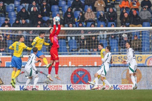18 01 2025, Football, 2 Bundesliga, Matchday 18, Season 2024 2025, Eintracht Braunschweig FC Schalke 04, Justin Heekeren FC Schalke 04 Braunschweig Eintracht Stadion Niedersachsen Germany xRHR PHOTO TRx Copyright: RHR-FOTOx RHR-FOTO TR